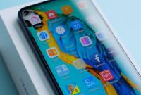 Мощный смартфон Honor 20 Pro красуется на «живом» фото