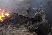 Оккупанты вели огонь в районе четырех населенных пунктов, один боец ранен