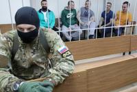 Суд в РФ оставил под стражей еще пять украинских моряков