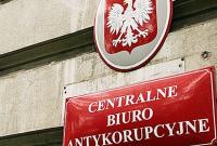 Контрабанда янтаря: в Польше задержали двух украинцев, которые назвались сотрудниками спецслужб